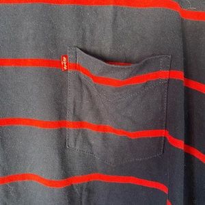 Men’s Levi’s T-shirt with pocket